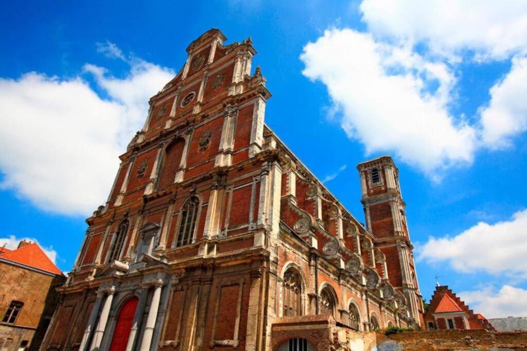 En Plein Coeur De Saint-Omer (Pas-de-Calais)
